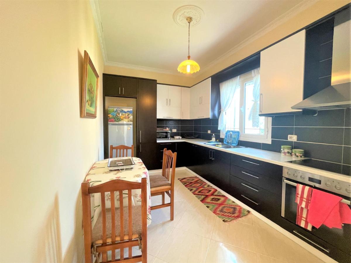 Villa Iremia Apartments Vlorë Esterno foto