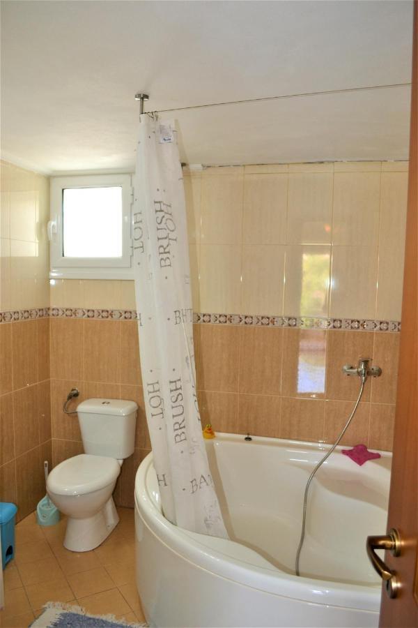 Villa Iremia Apartments Vlorë Esterno foto